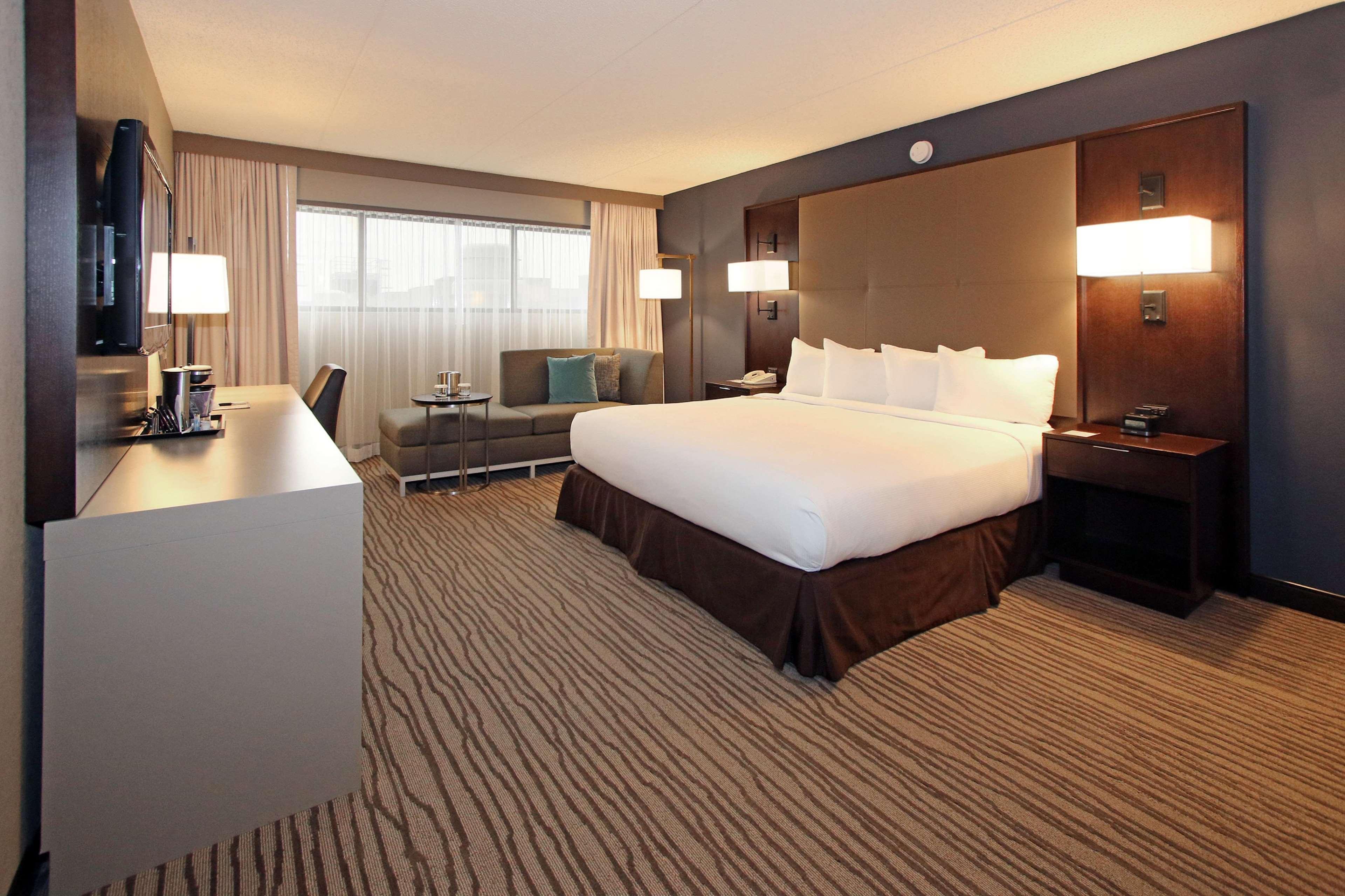 Doubletree By Hilton Hotel Newark Airport מראה חיצוני תמונה