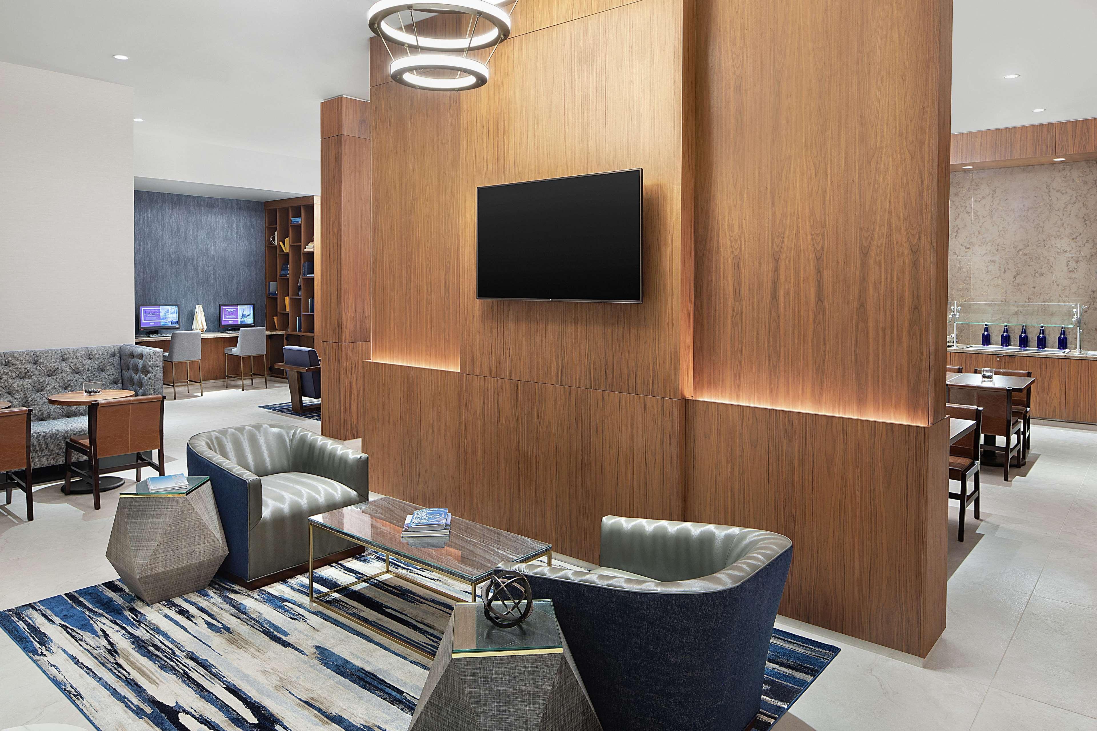 Doubletree By Hilton Hotel Newark Airport מראה חיצוני תמונה