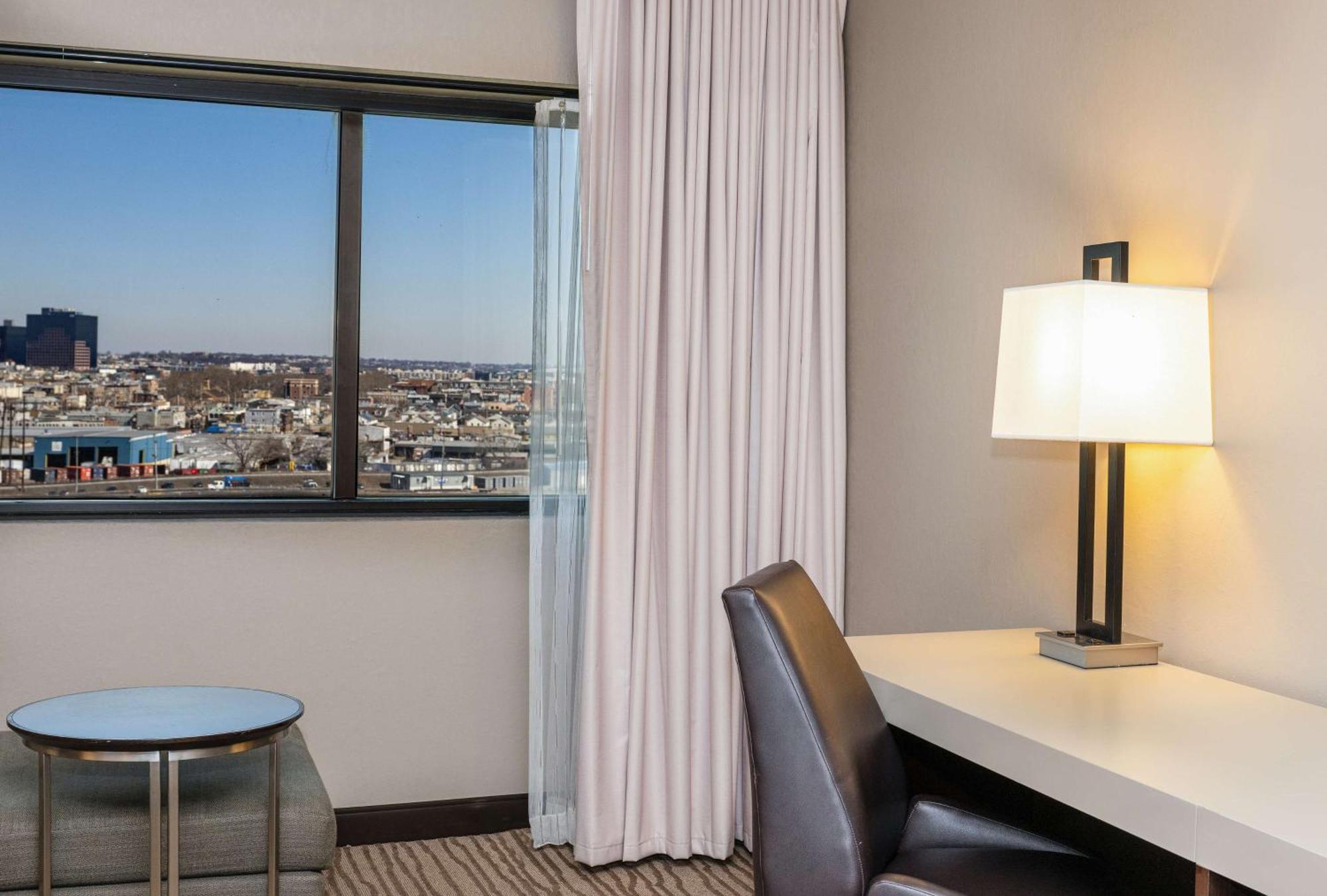 Doubletree By Hilton Hotel Newark Airport מראה חיצוני תמונה