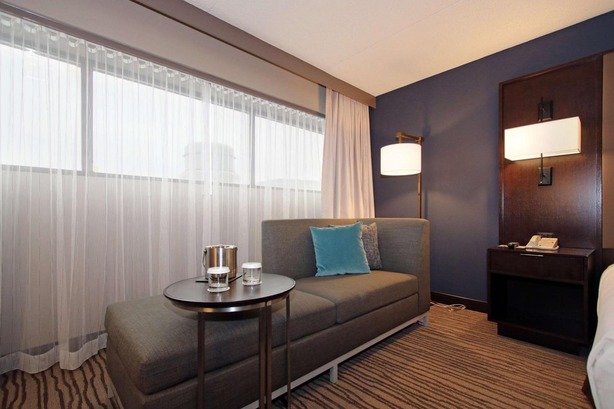 Doubletree By Hilton Hotel Newark Airport מראה חיצוני תמונה
