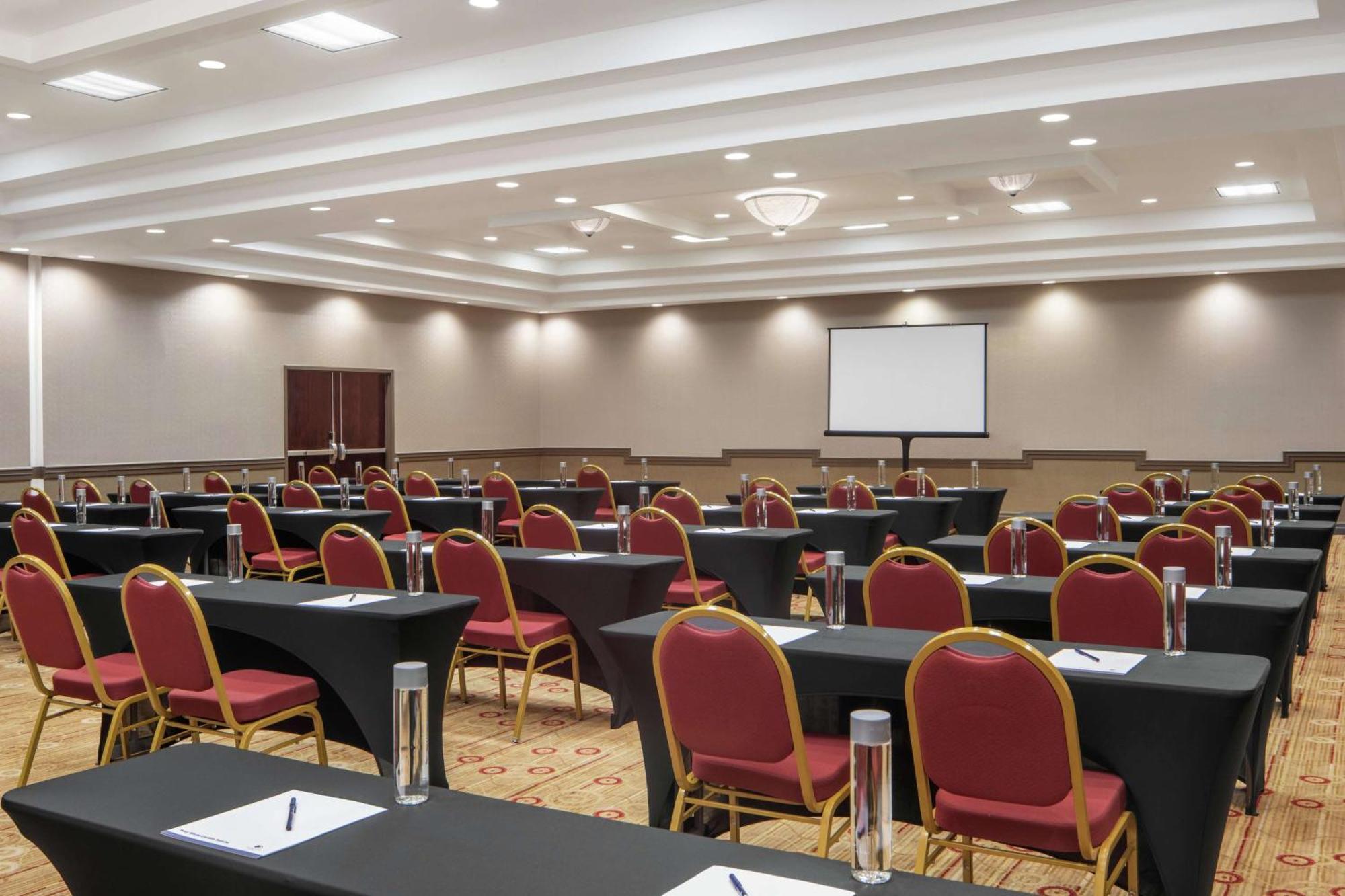 Doubletree By Hilton Hotel Newark Airport מראה חיצוני תמונה
