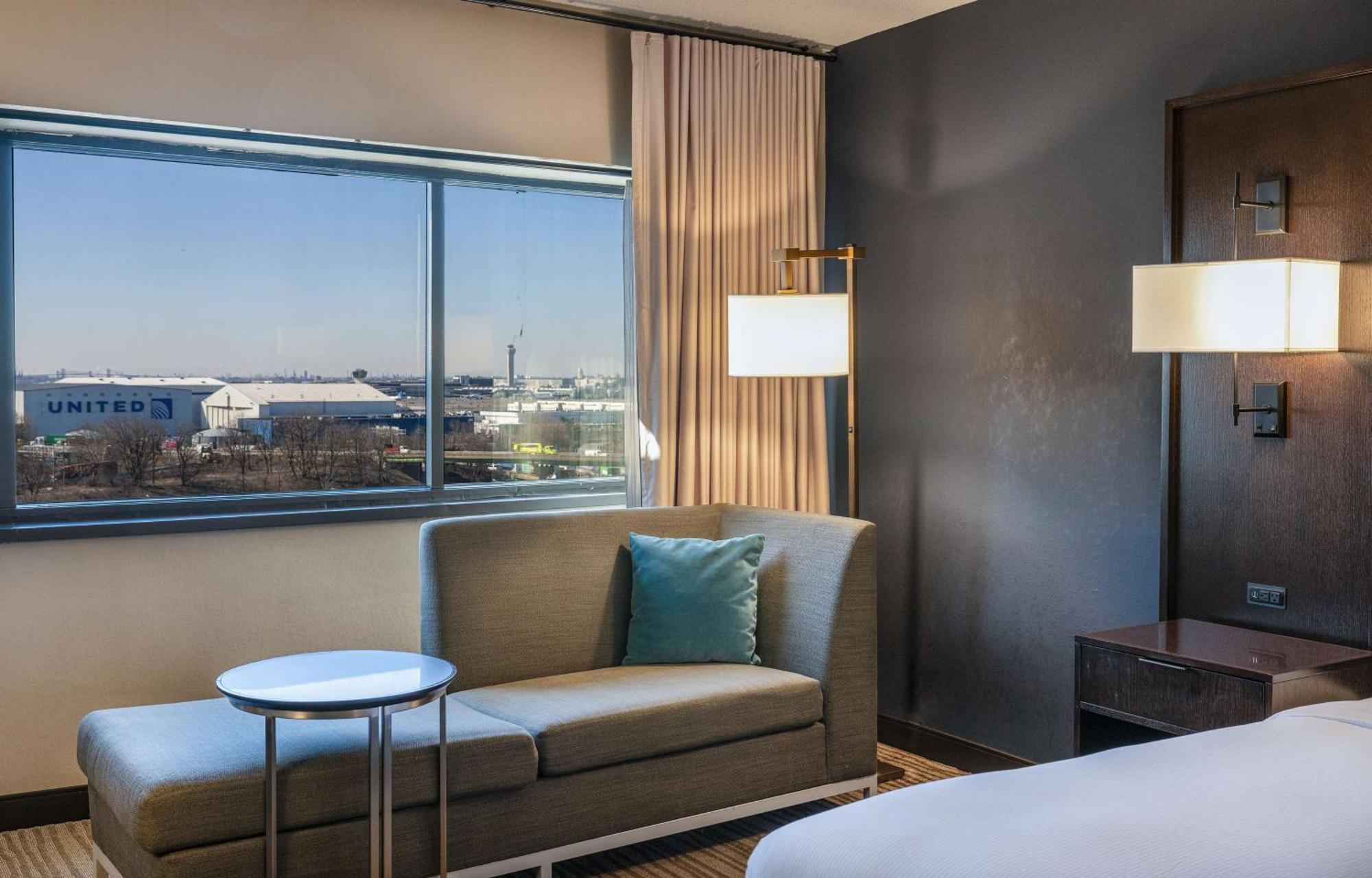 Doubletree By Hilton Hotel Newark Airport מראה חיצוני תמונה