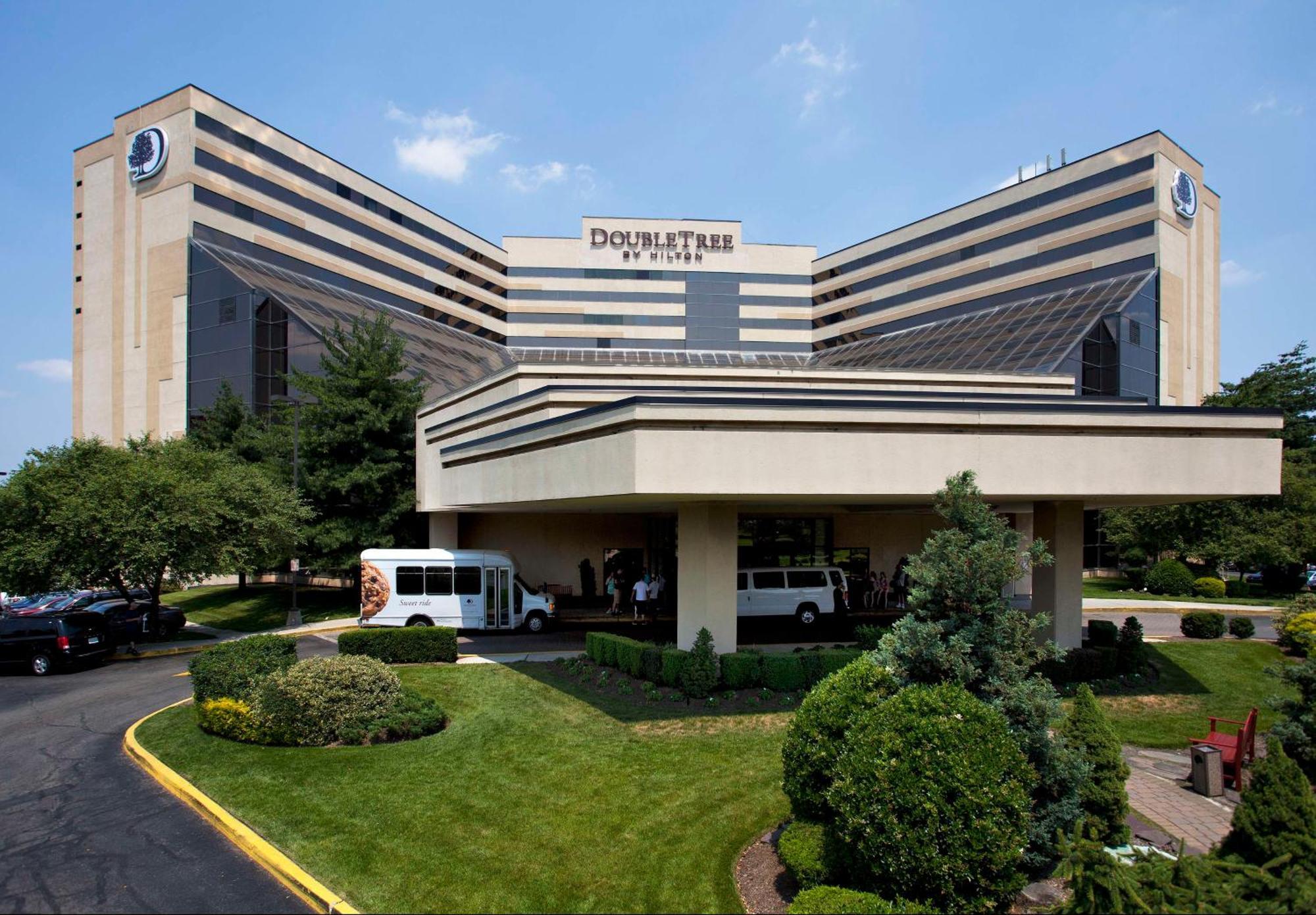 Doubletree By Hilton Hotel Newark Airport מראה חיצוני תמונה