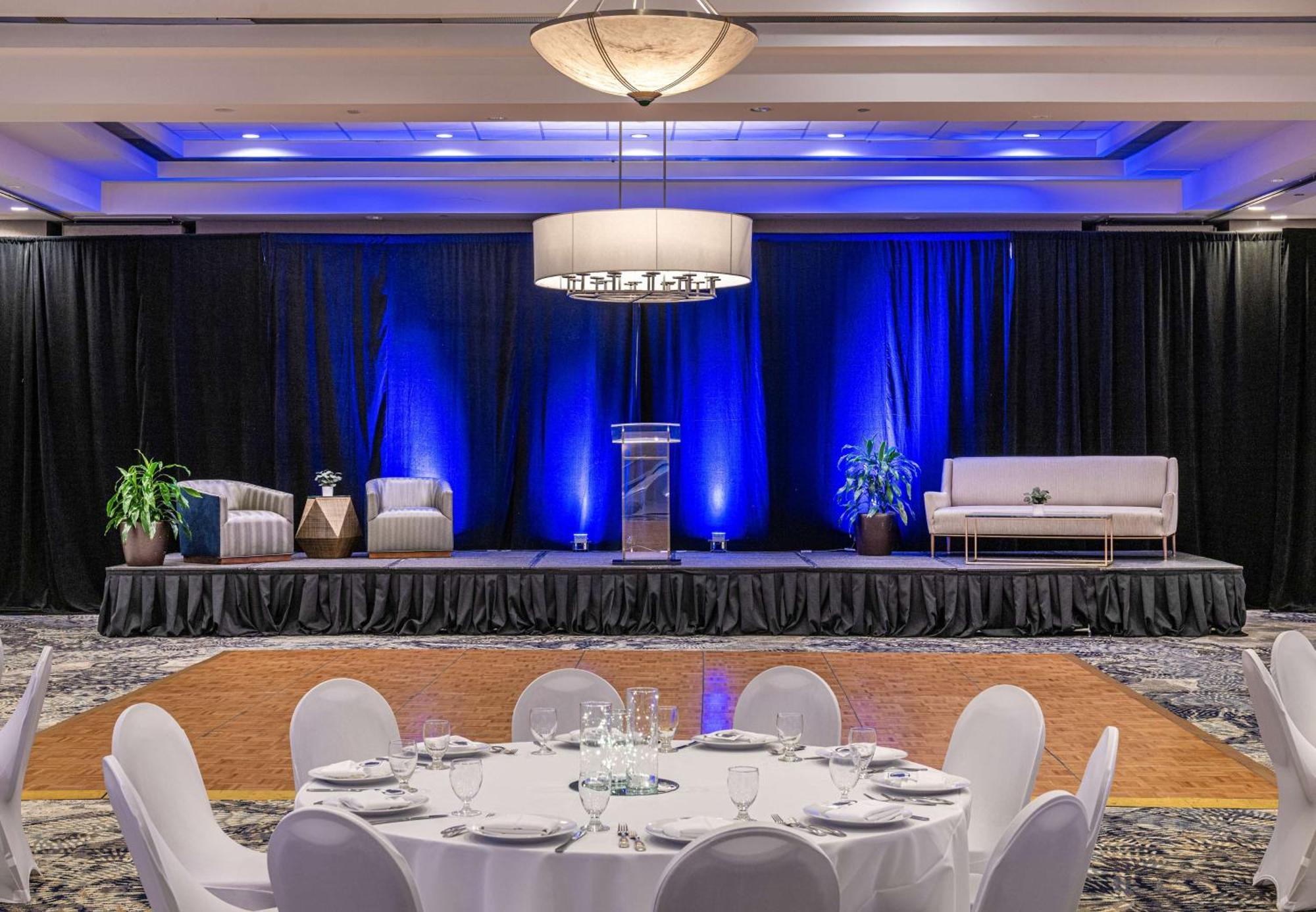 Doubletree By Hilton Hotel Newark Airport מראה חיצוני תמונה